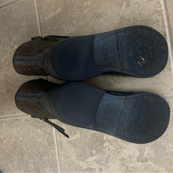 UGG Stephanson Black Tassel Rain Boot - Picture 7 of 11